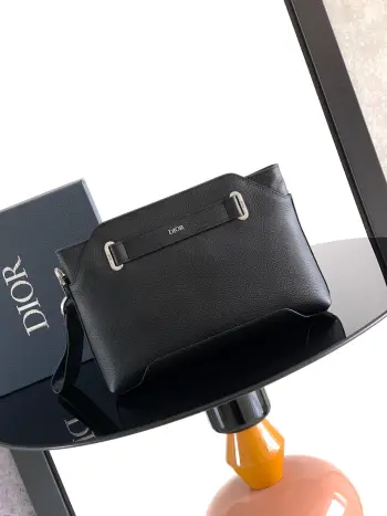 Dior Normandie A5 三角形手拿包 二零二五冬季男装系列新品