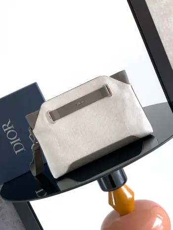Dior Normandie A5 三角形手拿包 二零二五冬季男装系列新品