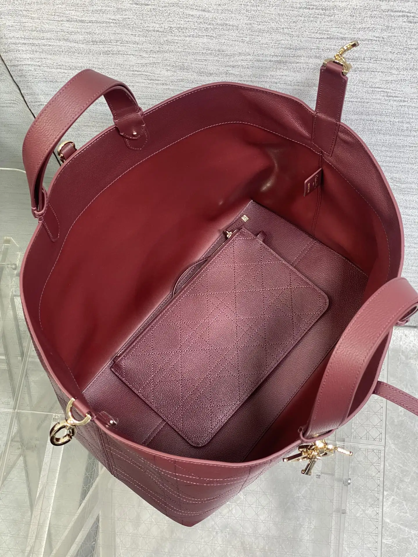 Dior Toujours Large Handbag - Detail view 8