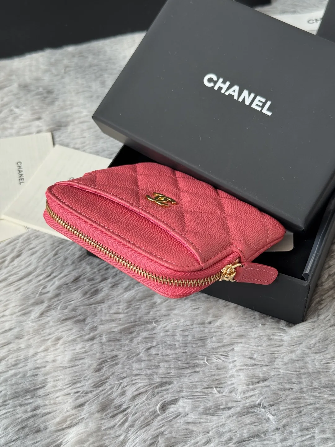 Chanel AP2061 Cowhide Fragrant Granny Wallet - Detail view 4