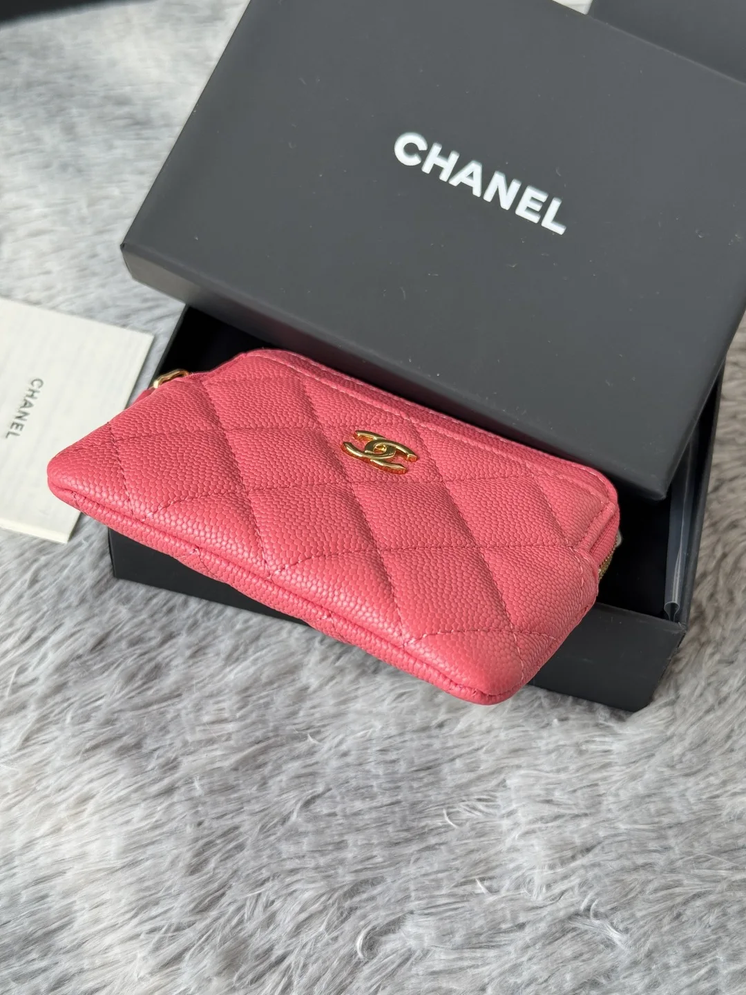 Chanel AP2061 Cowhide Fragrant Granny Wallet - Detail view 5