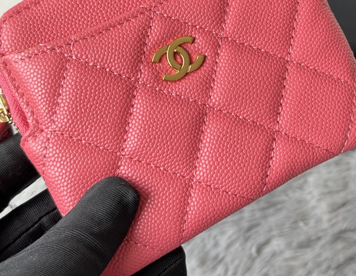 Chanel AP2061 Cowhide Fragrant Granny Wallet - Detail view 7
