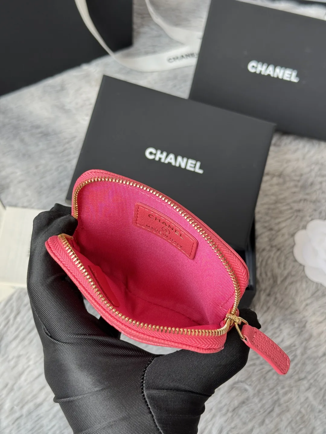 Chanel AP2061 Cowhide Fragrant Granny Wallet - Detail view 8