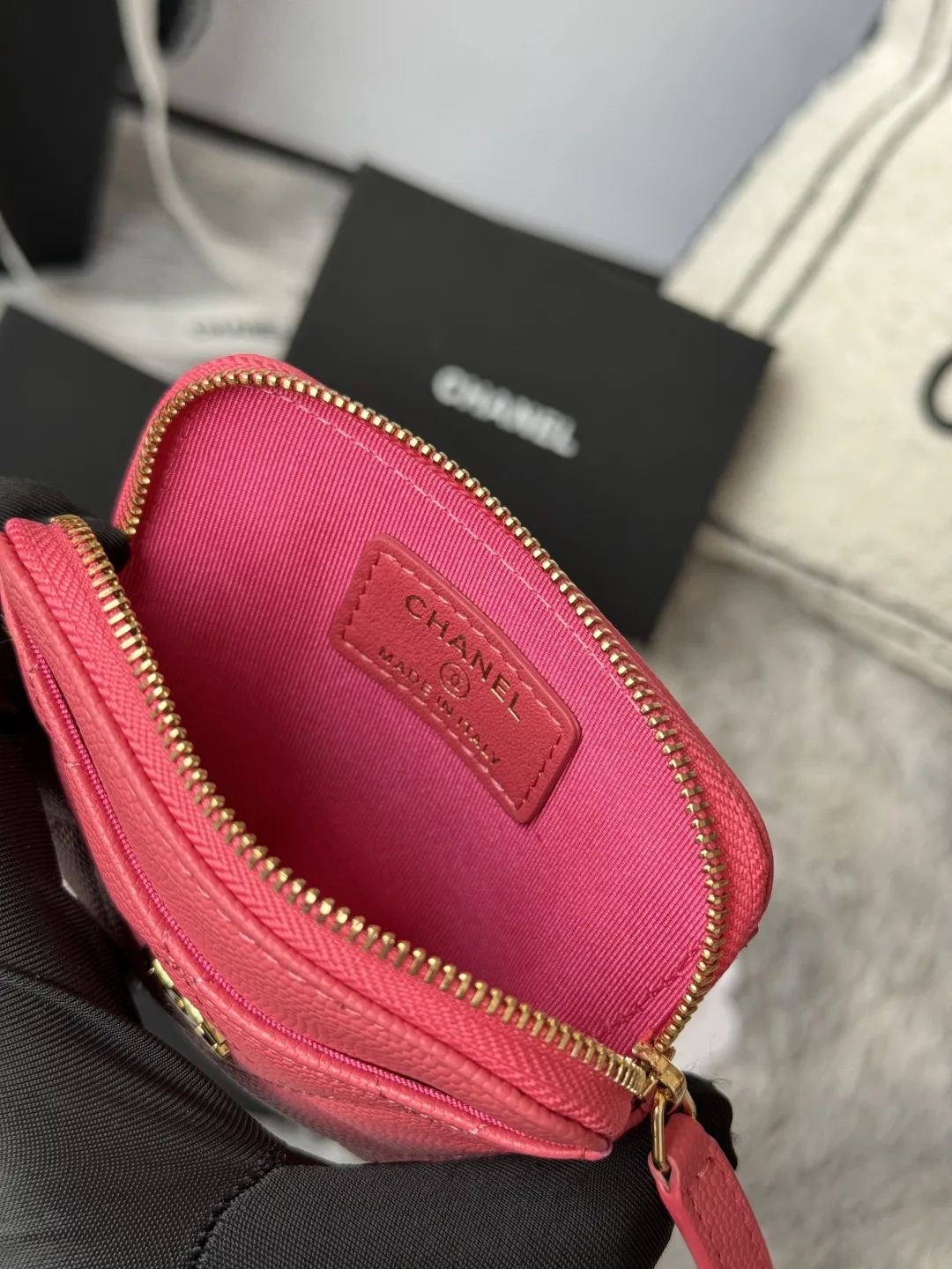 Chanel AP2061 Cowhide Fragrant Granny Wallet - Detail view 9