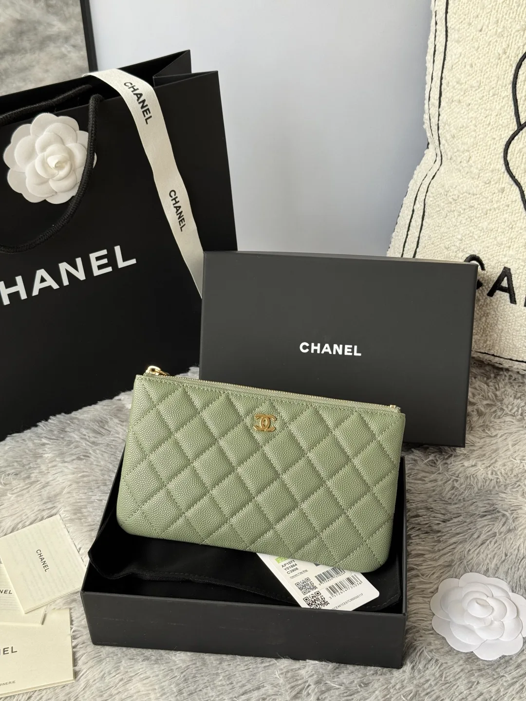 Chanel AP1071 New Ball Grain Diamond Pattern Coin Purse Clutch - Detail view 1