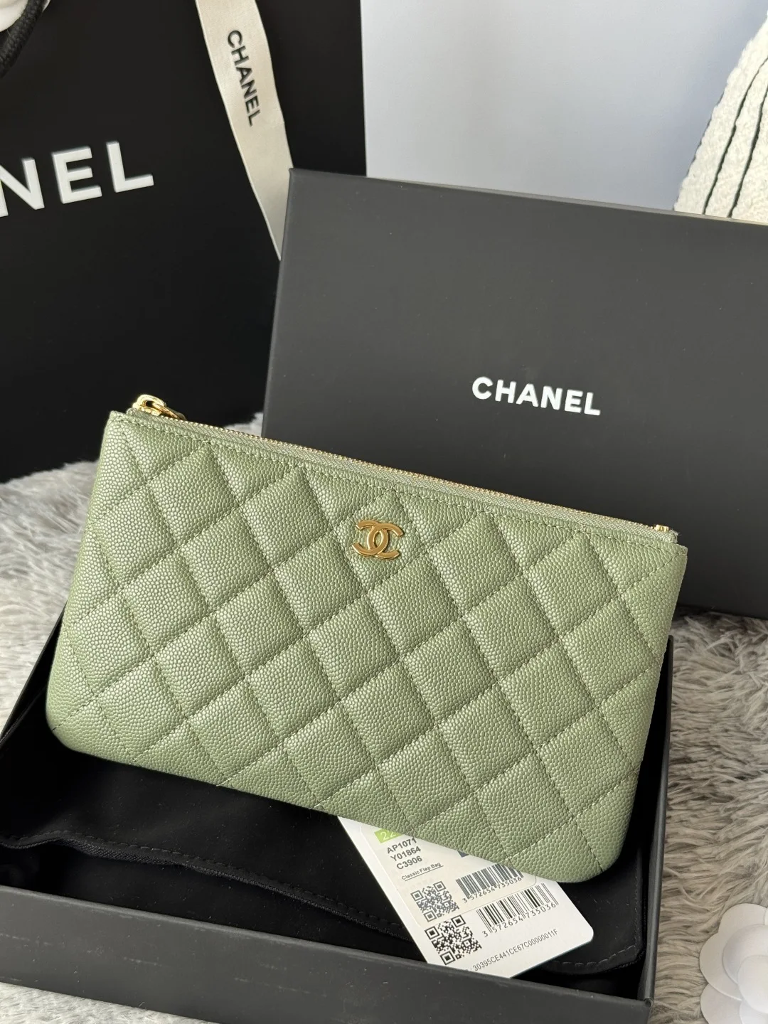 Chanel AP1071 New Ball Grain Diamond Pattern Coin Purse Clutch - Detail view 2