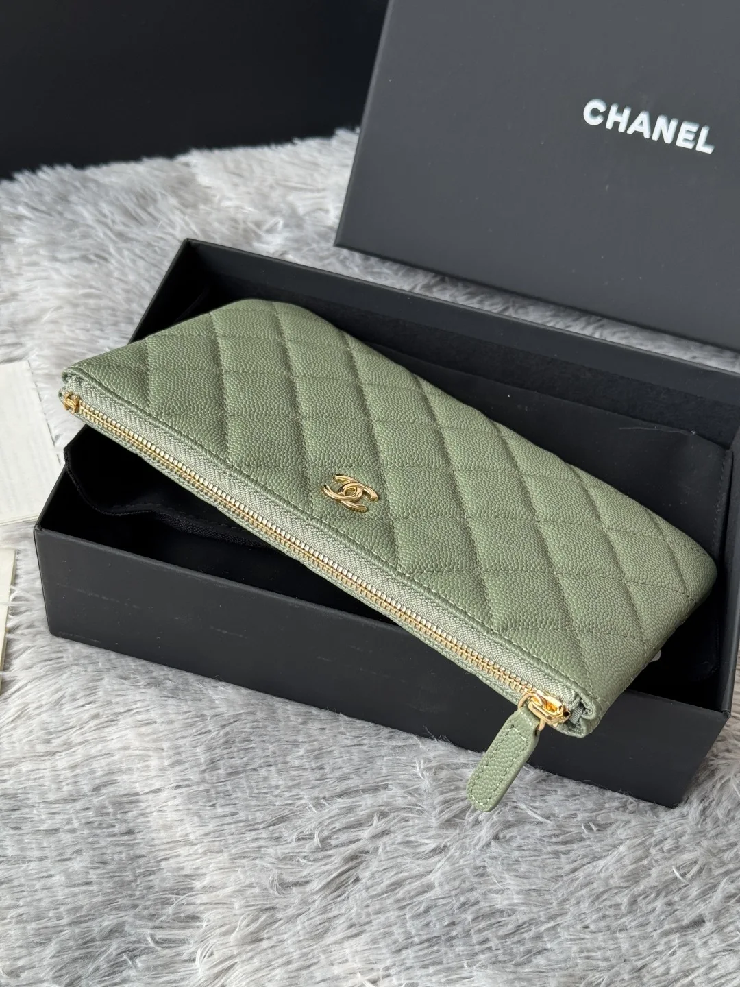 Chanel AP1071 New Ball Grain Diamond Pattern Coin Purse Clutch - Detail view 4