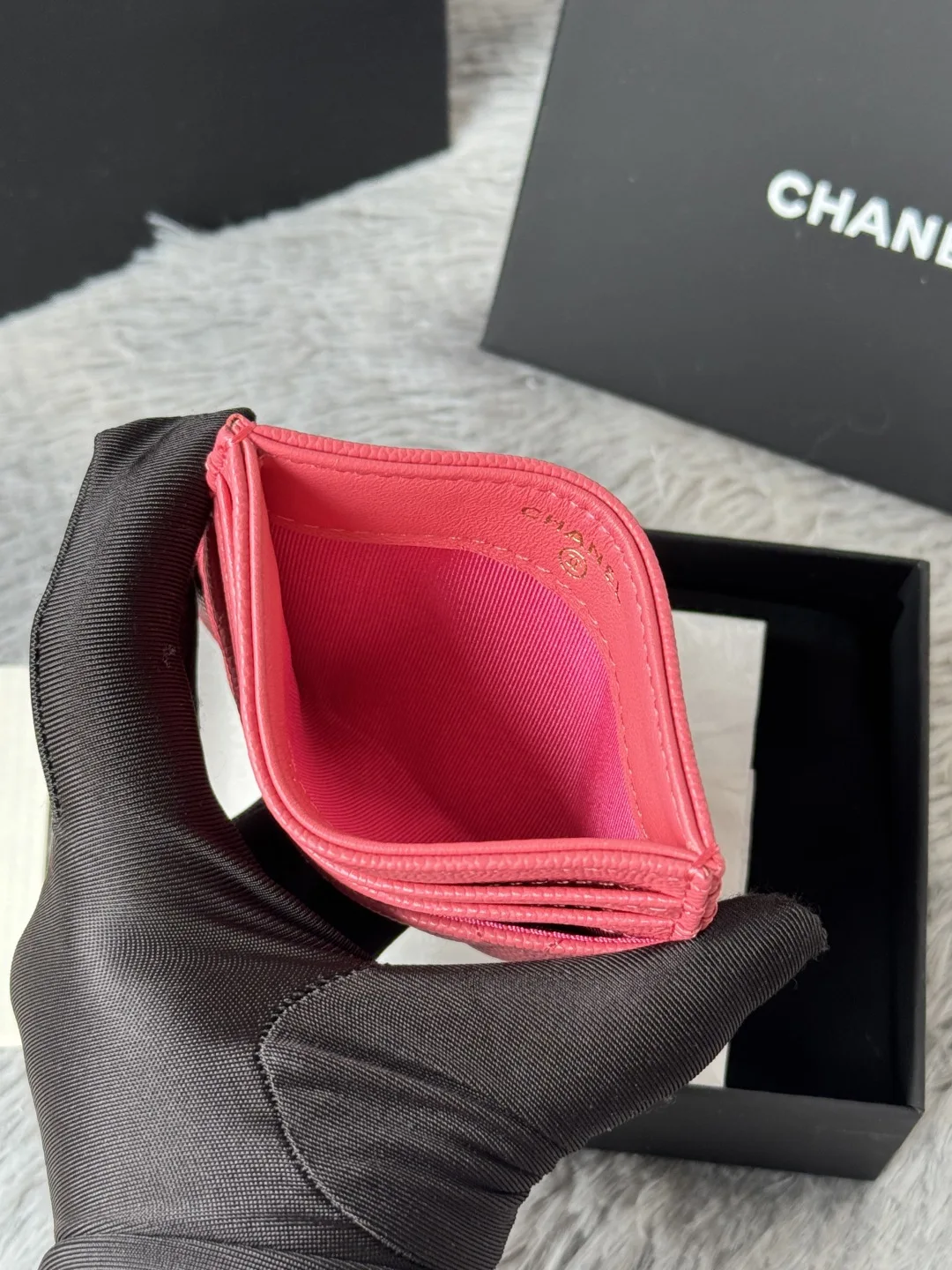 Chanel AP4472 2025 New Season Lambskin Cardholder - Detail view 7