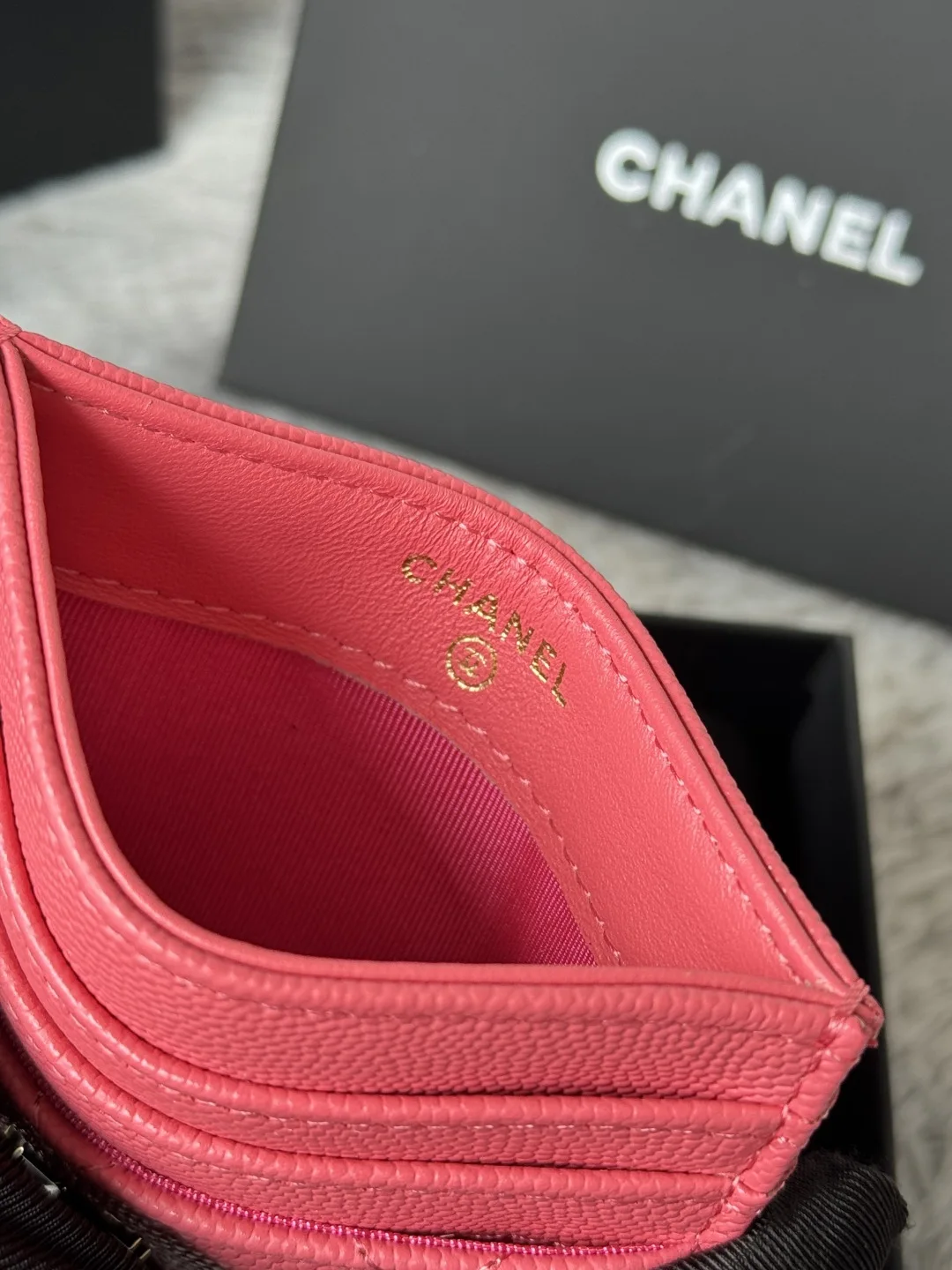 Chanel AP4472 2025 New Season Lambskin Cardholder - Detail view 8