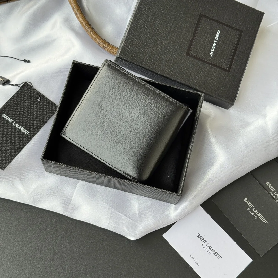 SAINT LAURENT 607727 MONOGRAM Bi-fold Wallet Cardholder - Detail view 3