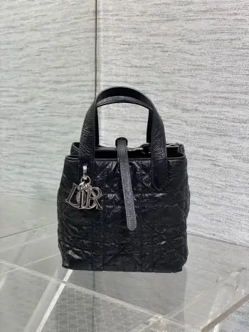 Toujours Vertical Small Tote Bag in Waxed Leather