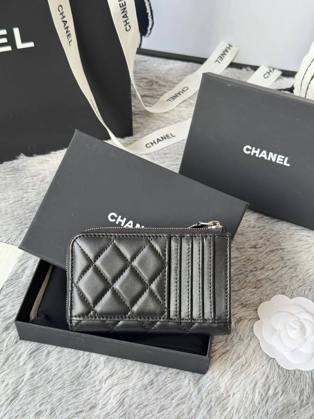 Chanel A3179 2024 7-shaped single pull card holder - Detail view 3