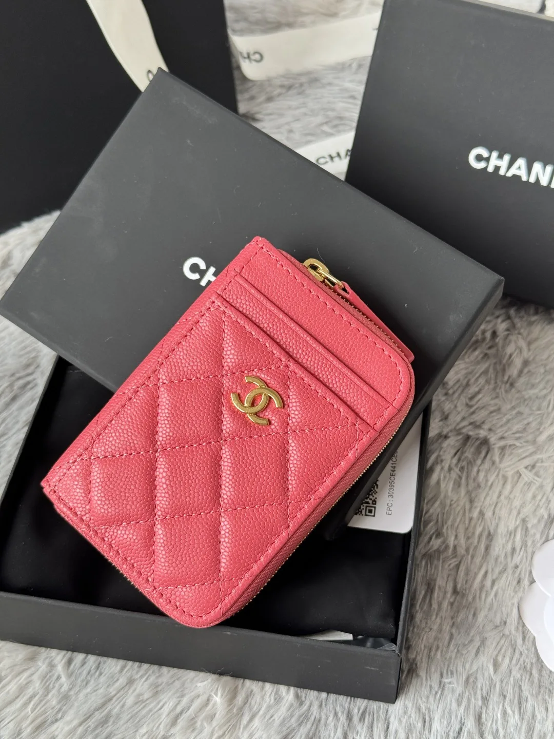 Chanel AP1650 Small Zip Pouch Laka Pouch - Detail view 2