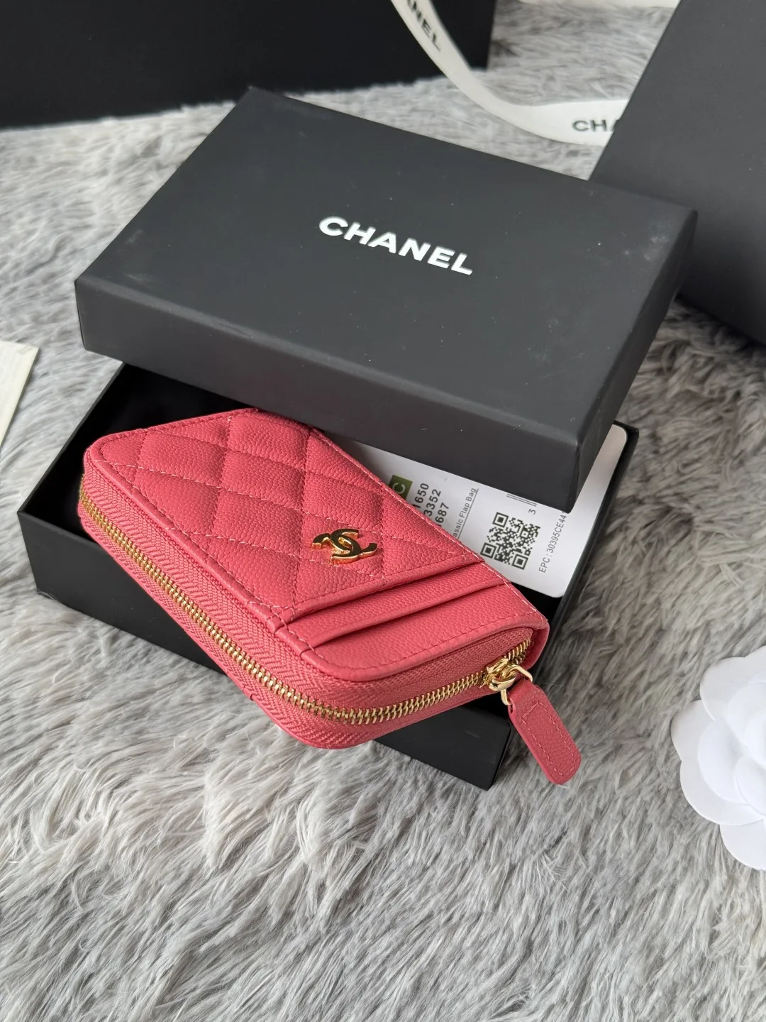 Chanel AP1650 Small Zip Pouch Laka Pouch - Detail view 4
