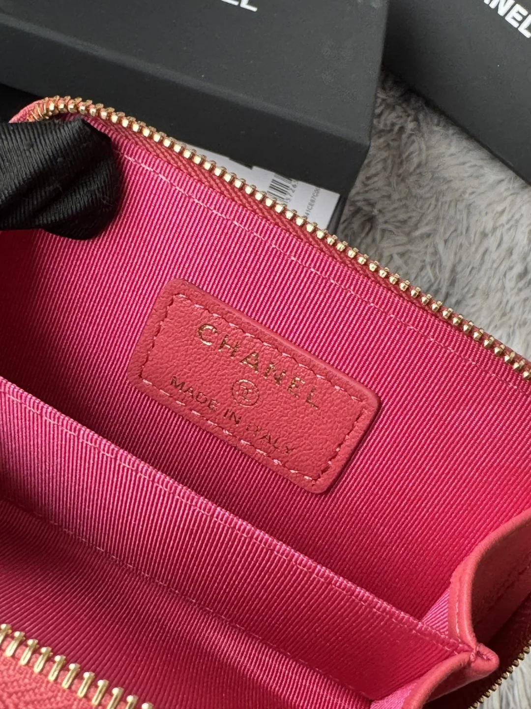 Chanel AP1650 Small Zip Pouch Laka Pouch - Detail view 9