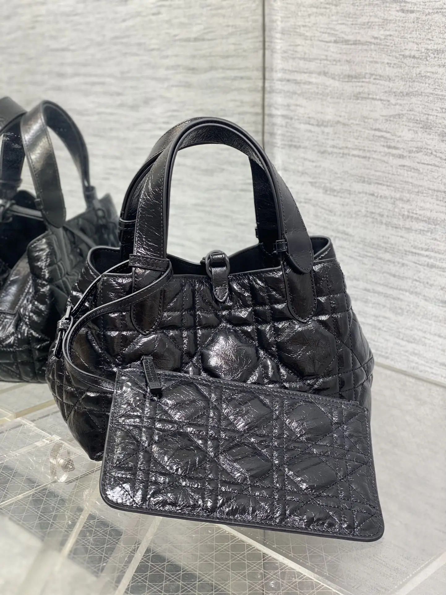 Dior Toujours Small Handbag in Black Oil Waxed Leather - Detail view 3
