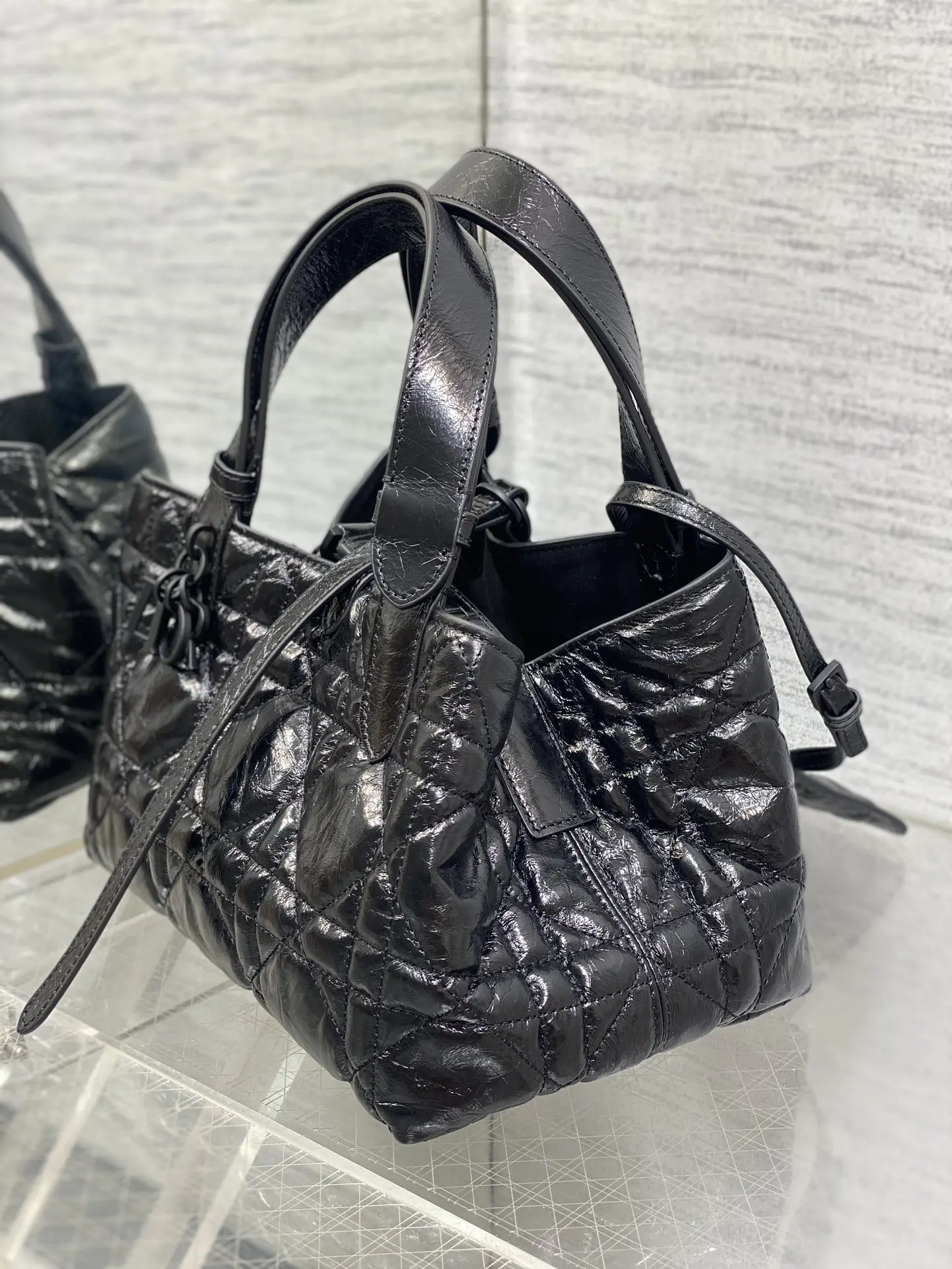 Dior Toujours Small Handbag in Black Oil Waxed Leather - Detail view 4