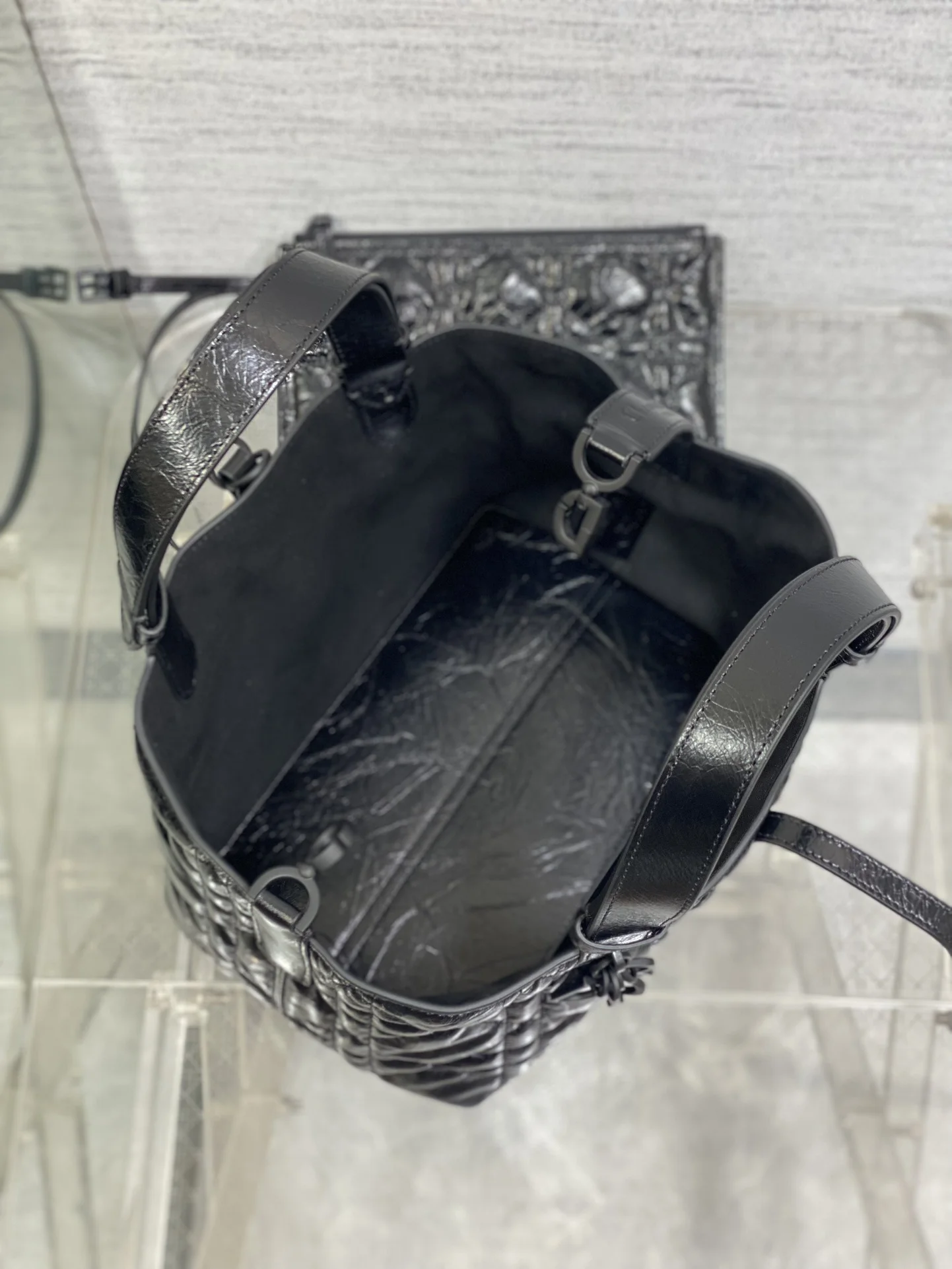 Dior Toujours Small Handbag in Black Oil Waxed Leather - Detail view 8