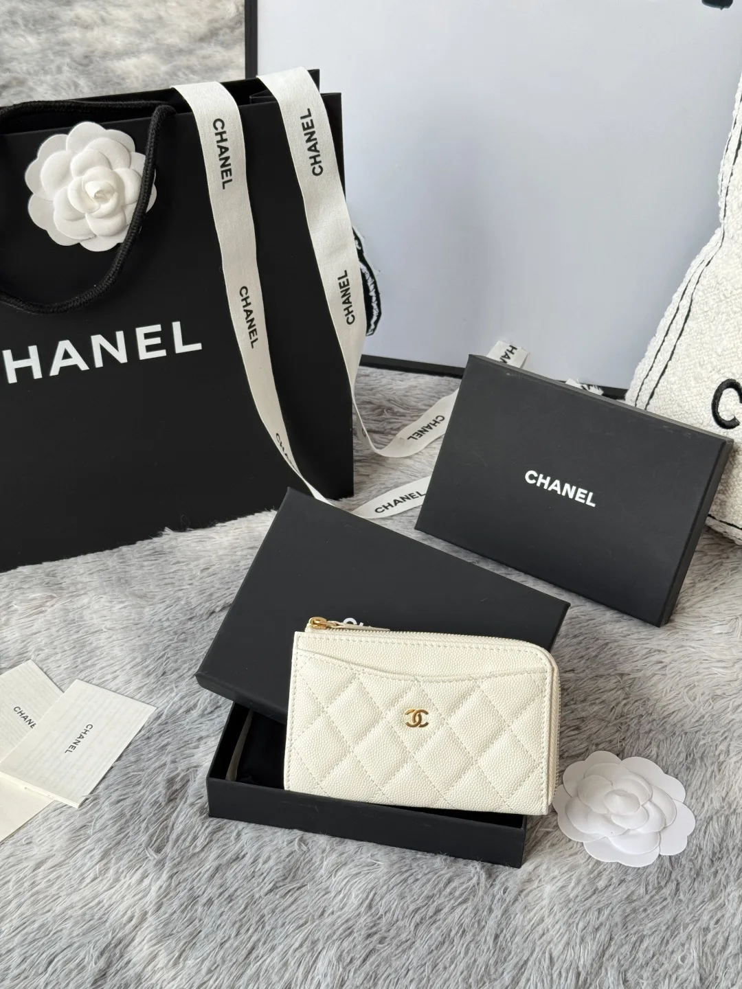 Chanel A3179 2024 7-shaped single pull card holder - Detail view 1