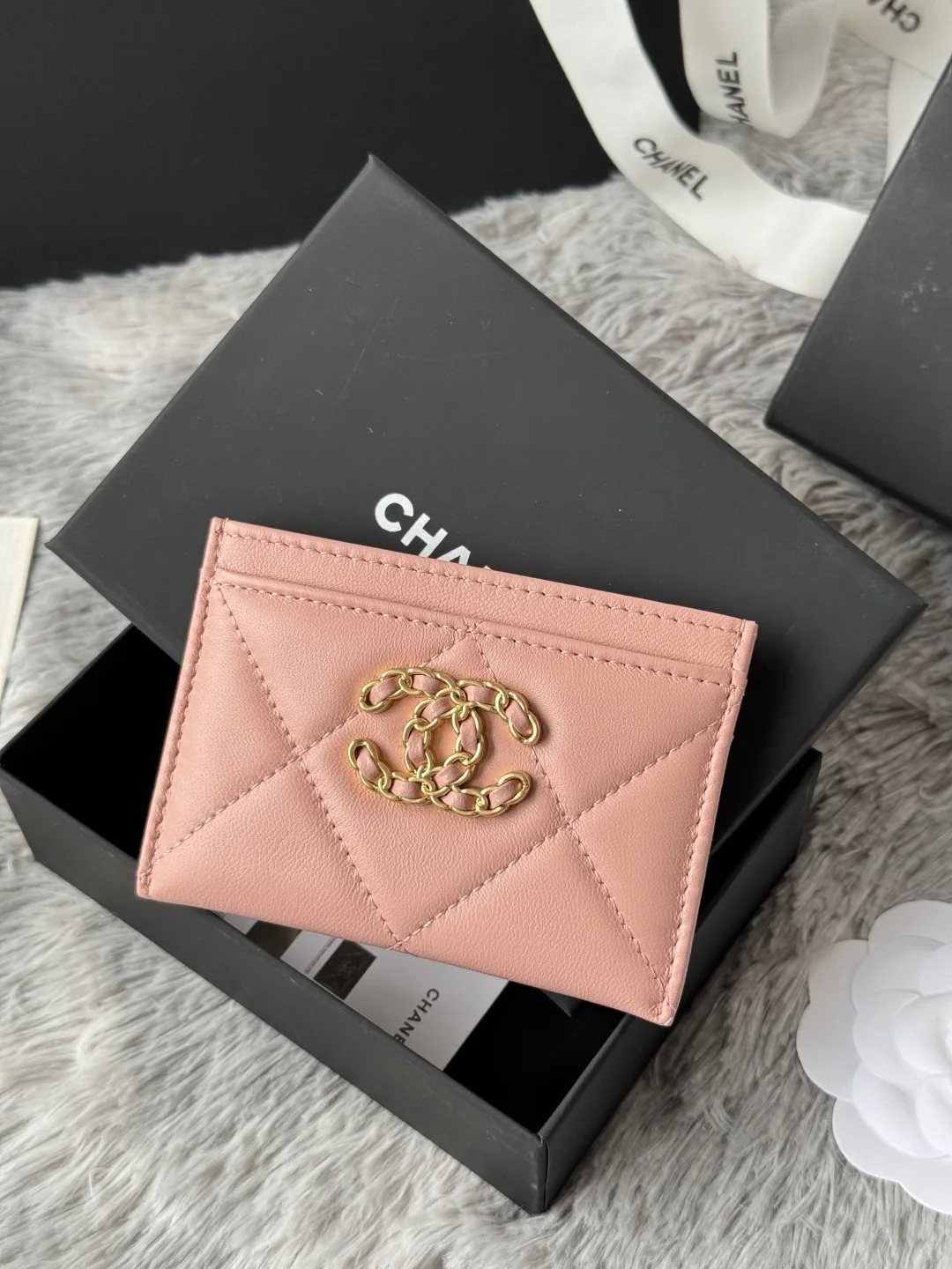 Chanel AP1167 Embroidered Argyle Cardholder - Detail view 2