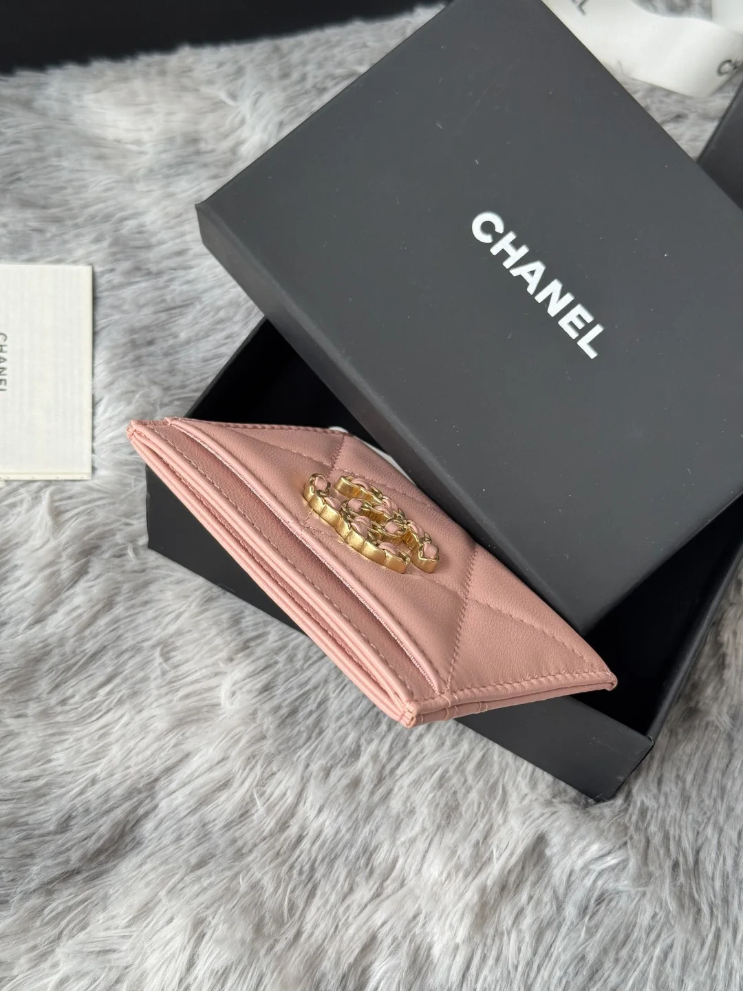 Chanel AP1167 Embroidered Argyle Cardholder - Detail view 4