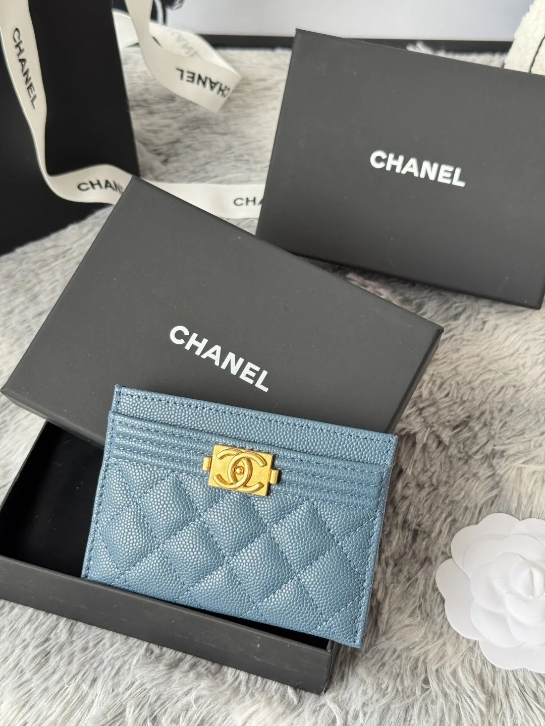 Chanel 84431 New Le Boy Cardholder - Detail view 2