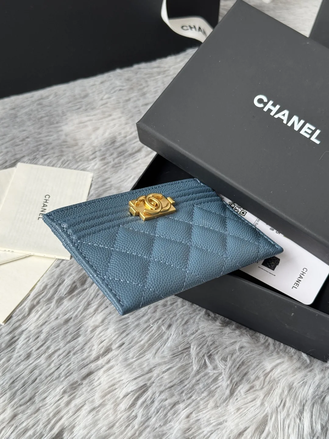 Chanel 84431 New Le Boy Cardholder - Detail view 5
