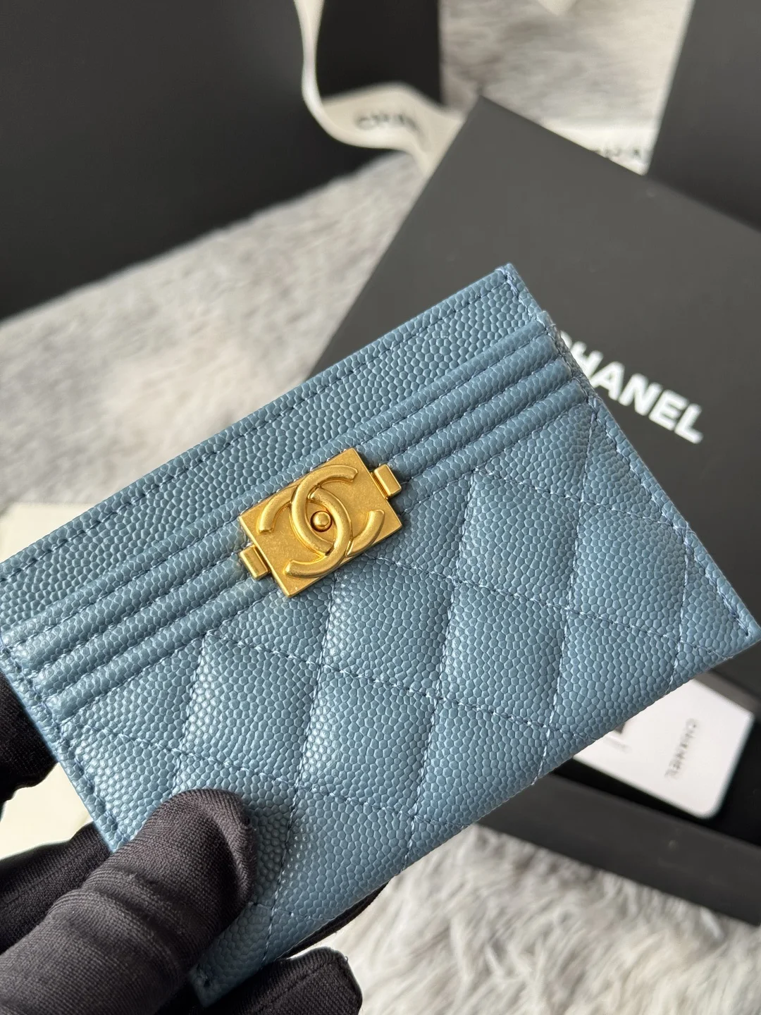 Chanel 84431 New Le Boy Cardholder - Detail view 6