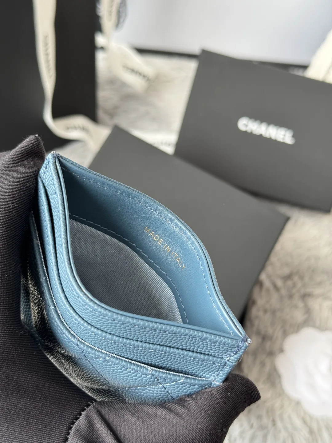 Chanel 84431 New Le Boy Cardholder - Detail view 9
