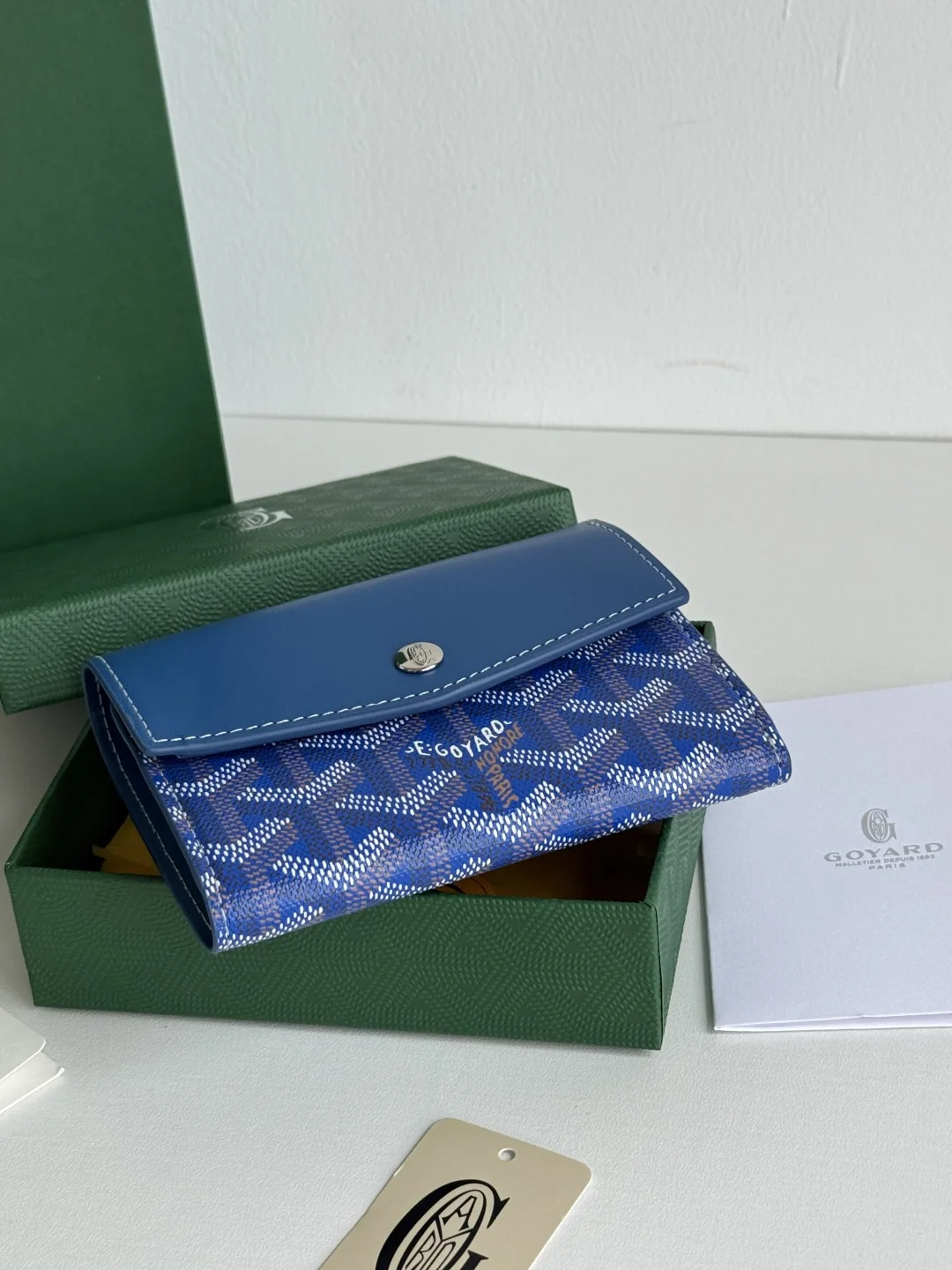 Goyard 3319 Saint-Gabriel Envelope Trifold Wallet - Detail view 6