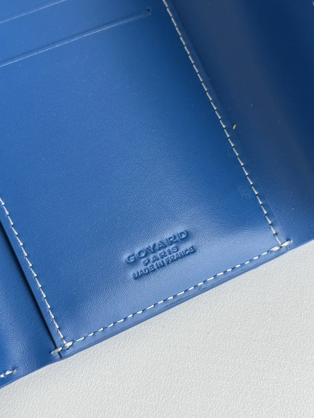 Goyard 3319 Saint-Gabriel Envelope Trifold Wallet - Detail view 9
