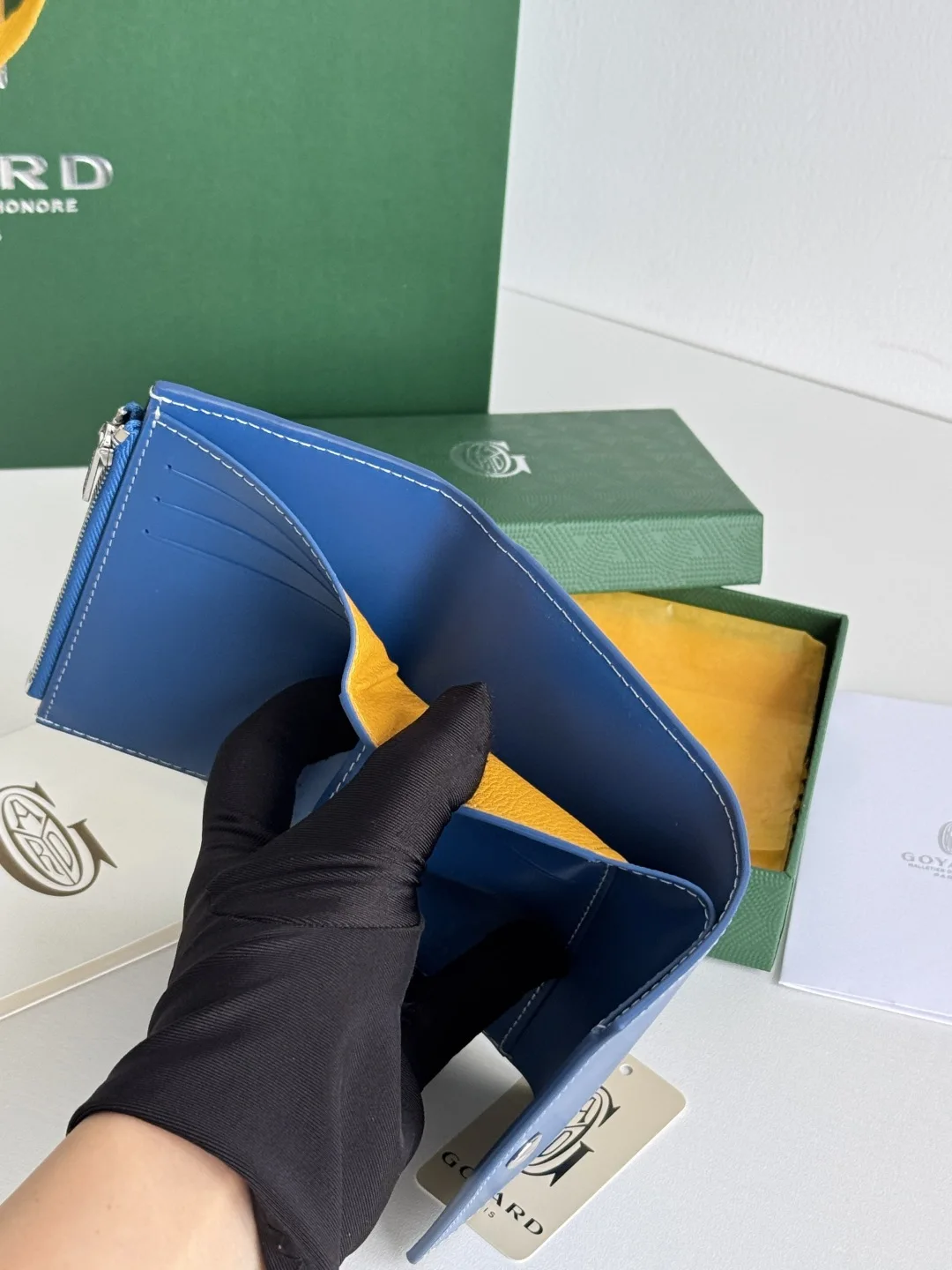 Goyard 3319 Saint-Gabriel Envelope Trifold Wallet - Detail view 12