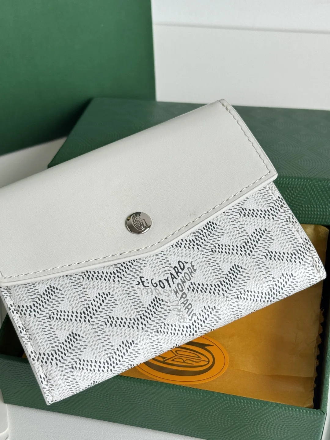 Goyard 3319 Saint-Gabriel Envelope Trifold Wallet - Detail view 6