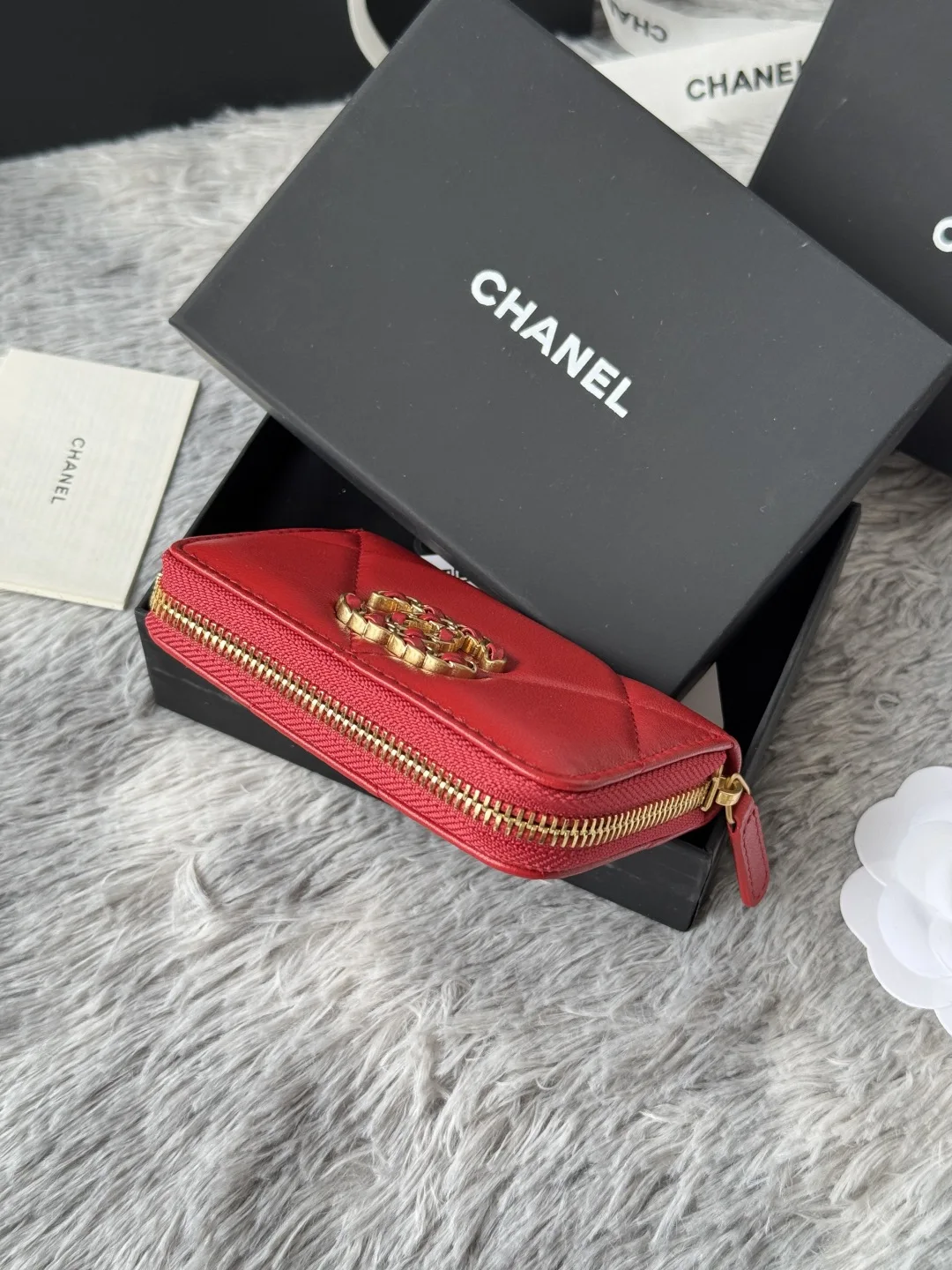 Chanel AP0949 Diamond Quilted Small Zip Coin Purse - Detail view 5