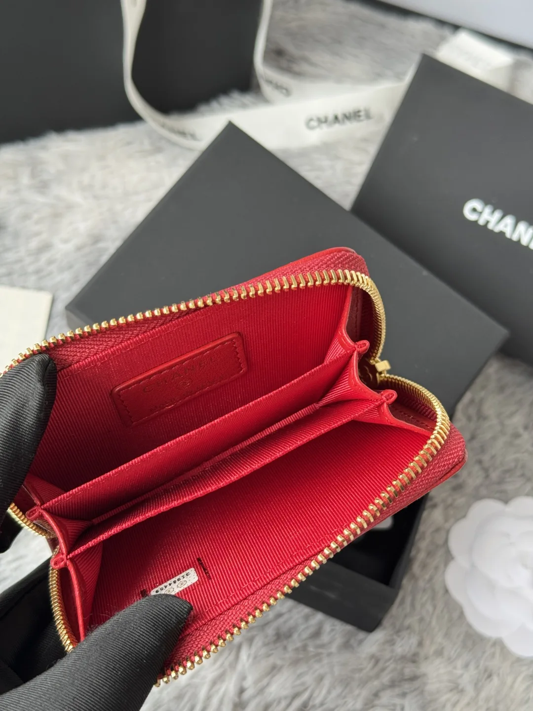 Chanel AP0949 Diamond Quilted Small Zip Coin Purse - Detail view 7