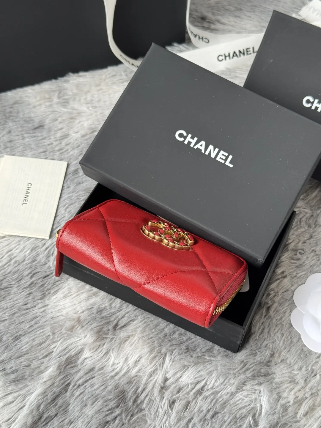 Chanel AP0949 Diamond Quilted Small Zip Coin Purse - Detail view 9