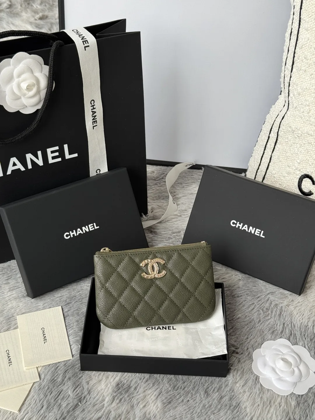 Chanel AP3049 22k Embossed Logo Double C Cardholder