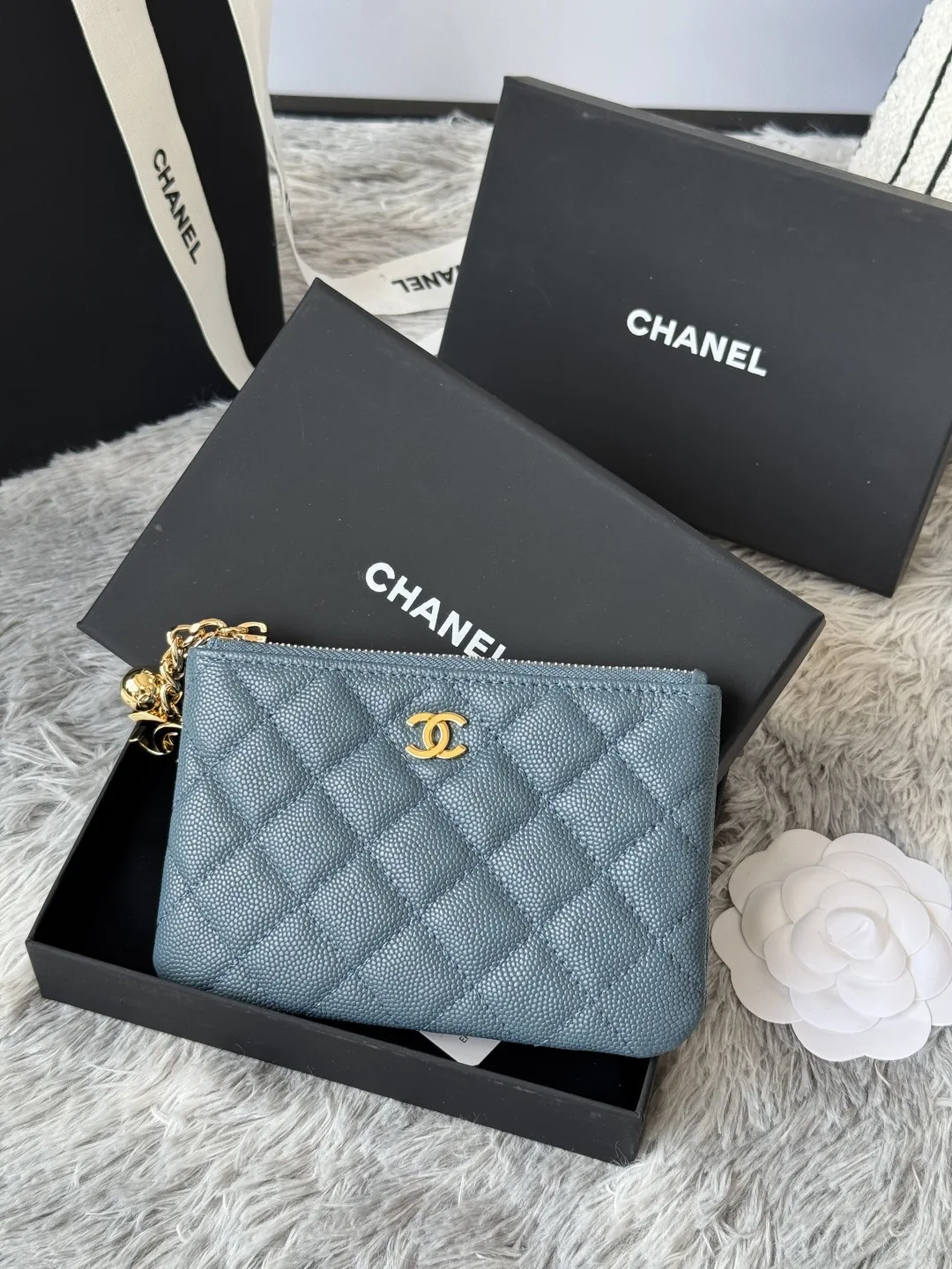 Chanel A50168 Zipped Pendant Coin Purse Card Holder - Detail view 2