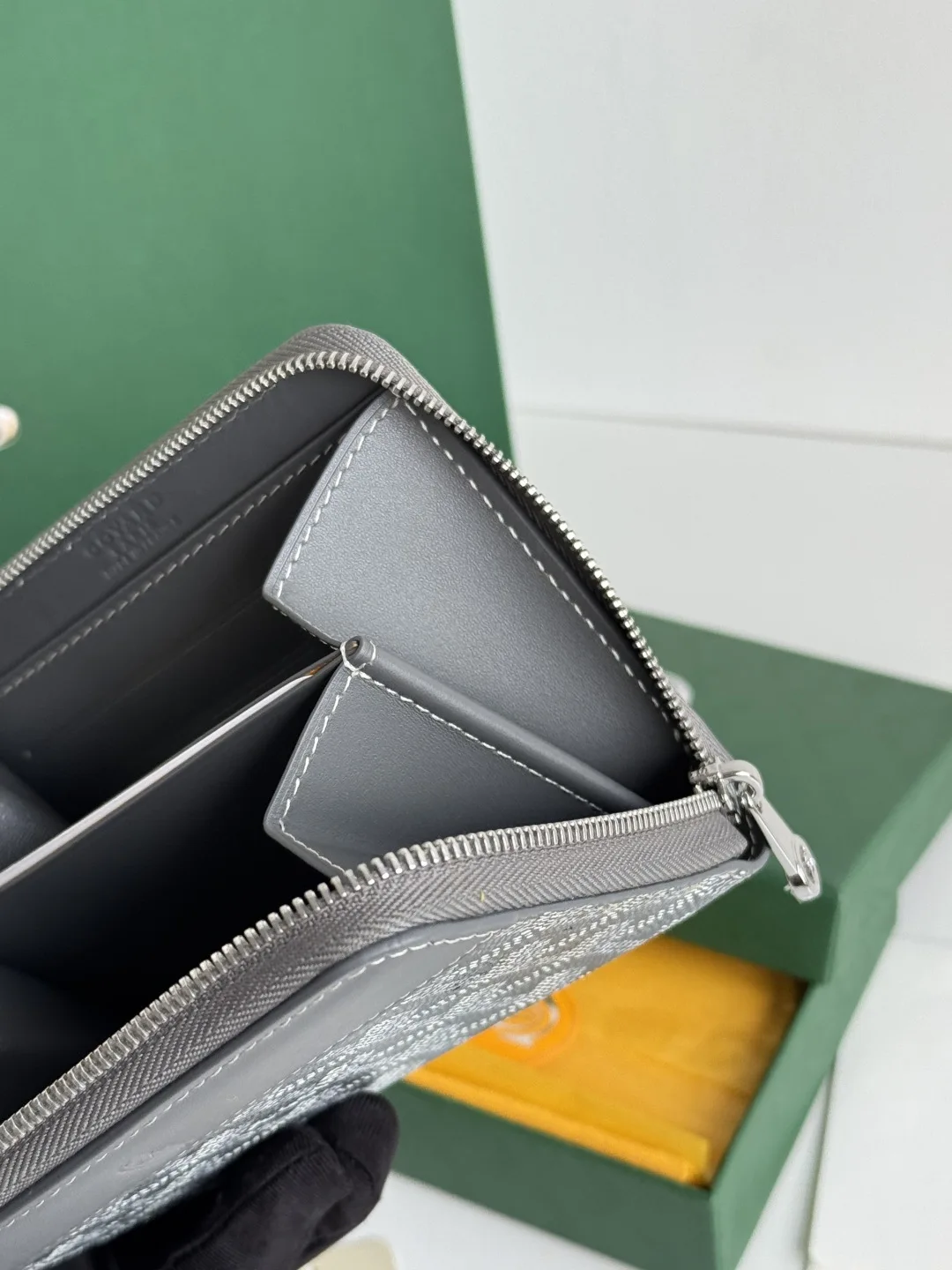 Goyard 3305 MATIGNON MINI Zipper Wallet - Detail view 7