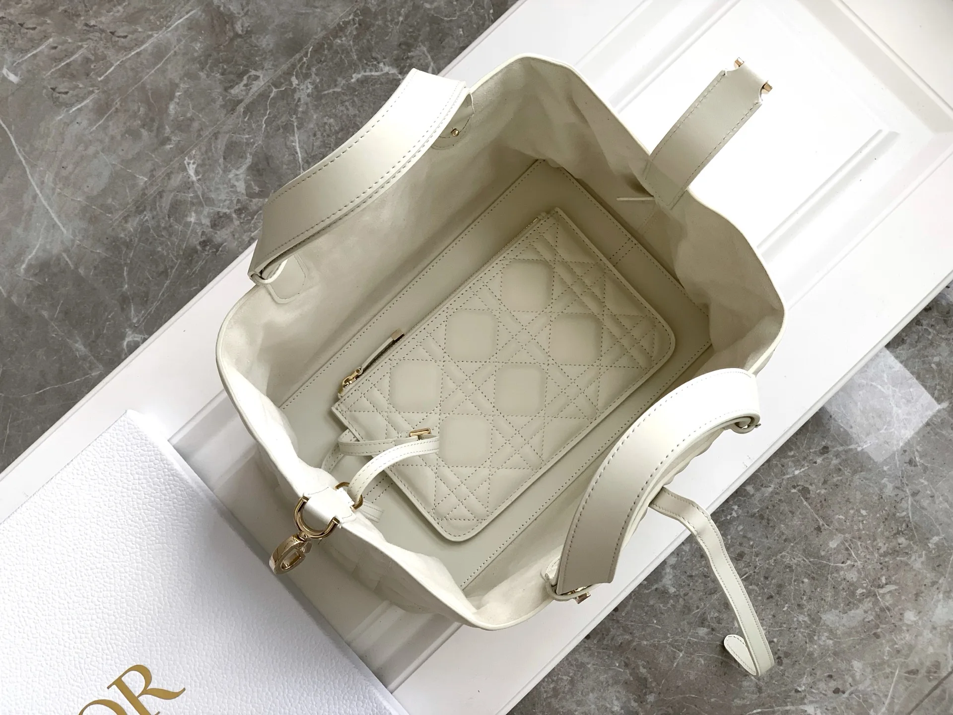 迪奥Toujours 手袋 中号 女士手提包 - 细节图 8
