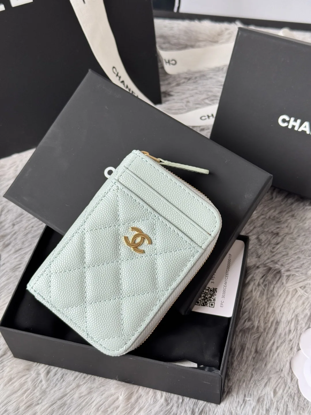 Chanel AP1650 Small Zip Pouch Laka Pouch - Detail view 2