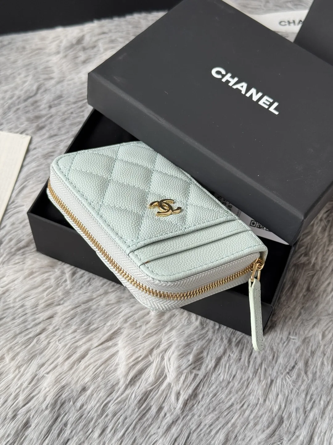 Chanel AP1650 Small Zip Pouch Laka Pouch - Detail view 4