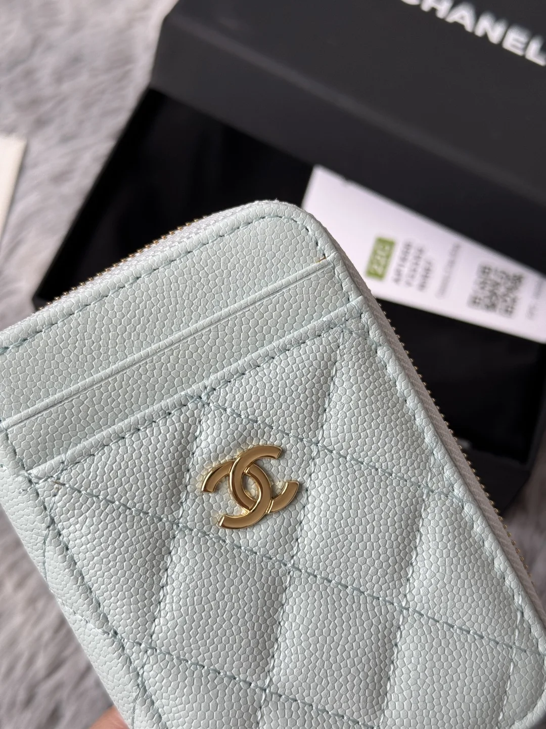 Chanel AP1650 Small Zip Pouch Laka Pouch - Detail view 6