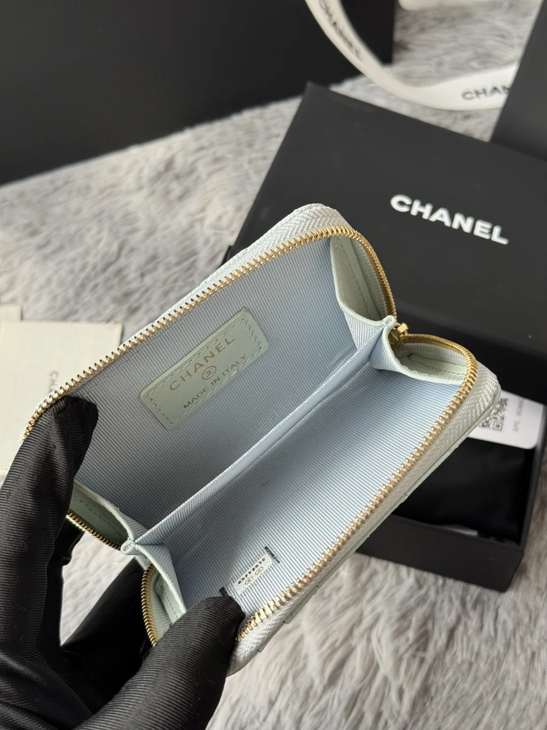 Chanel AP1650 Small Zip Pouch Laka Pouch - Detail view 8
