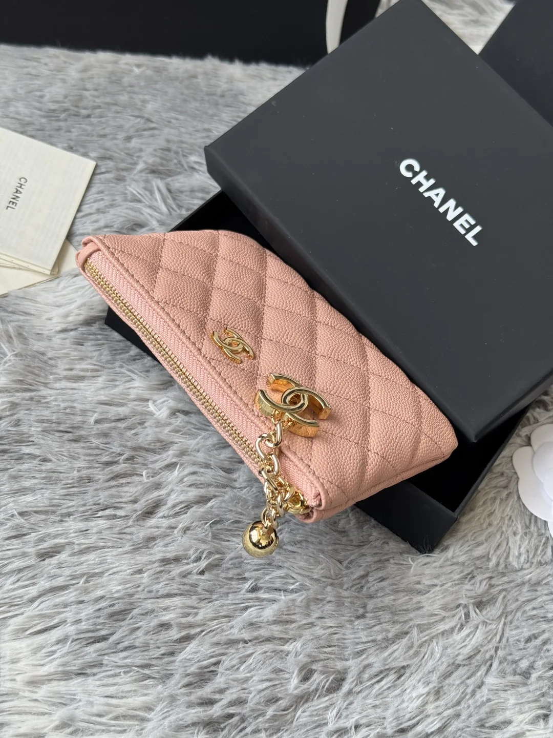 Chanel A50168 Zipped Pendant Coin Purse Card Holder - Detail view 4