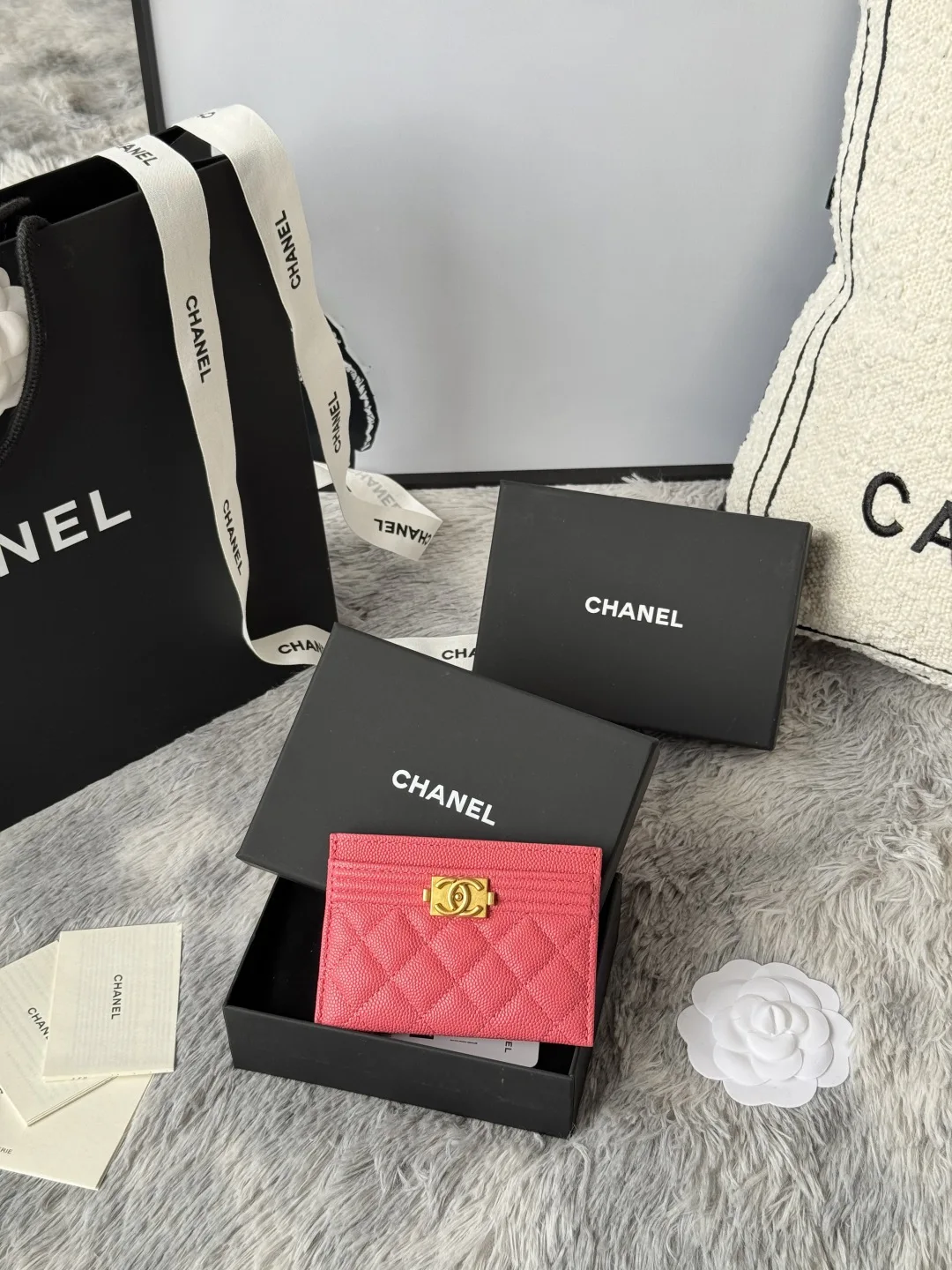 Chanel 84431 New Le Boy Cardholder - Detail view 1