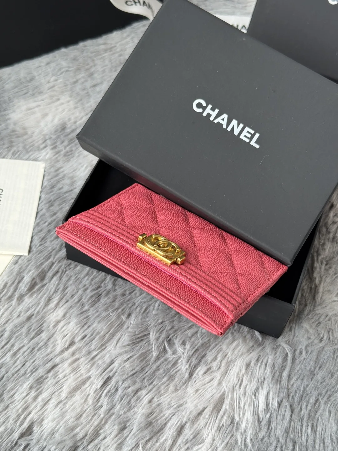 Chanel 84431 New Le Boy Cardholder - Detail view 4