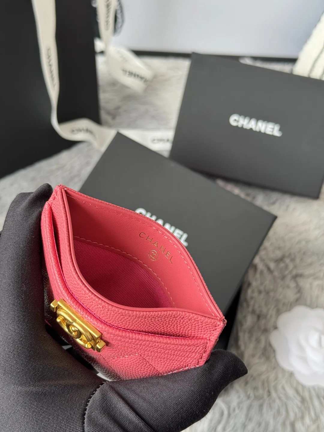 Chanel 84431 New Le Boy Cardholder - Detail view 8