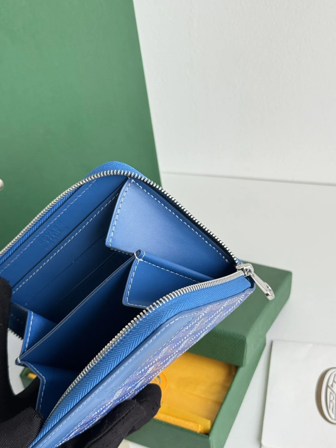 Goyard 3305 MATIGNON MINI Zipper Wallet - Detail view 8