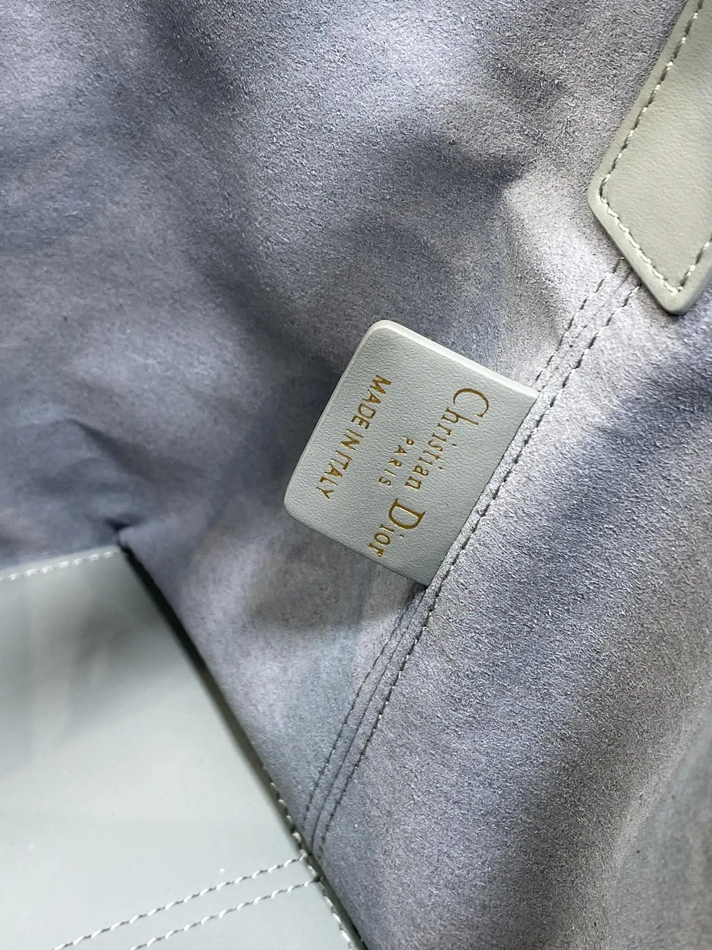 Dior Rock Grey Toujours Medium Handbag - Detail view 9